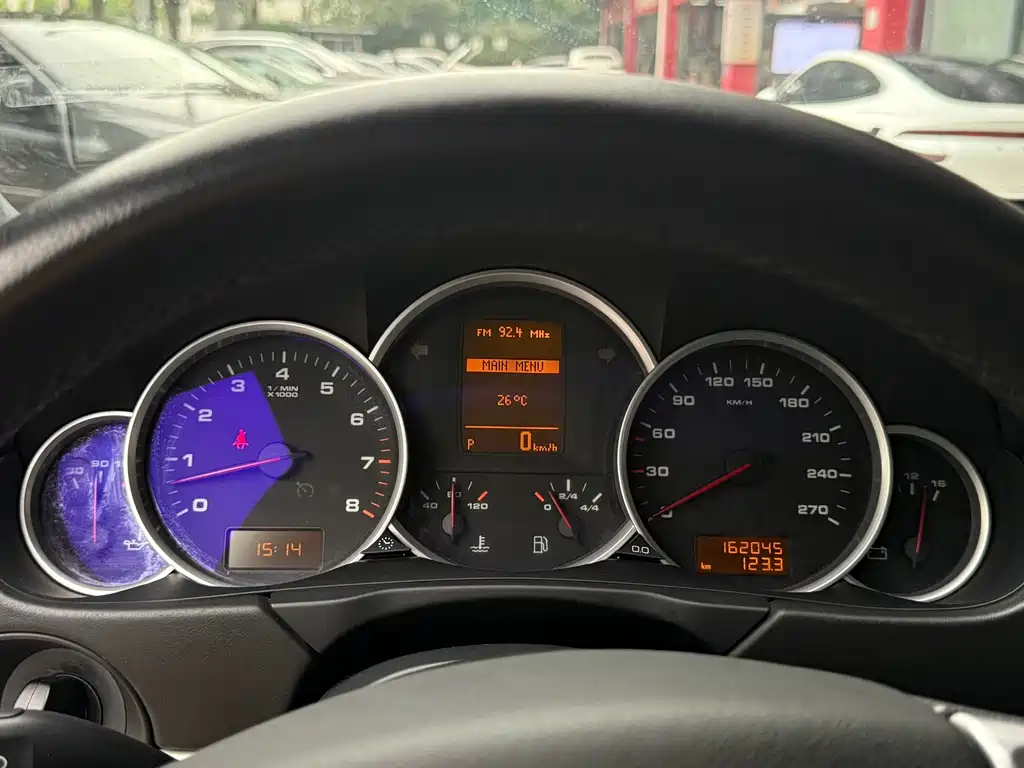 Porsche Cayenne — миниатюра 19