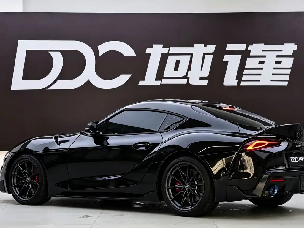 Toyota Supra — миниатюра 6