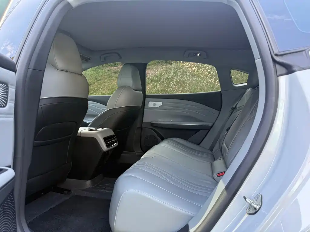 GEELY GALAXY GALAXY E8