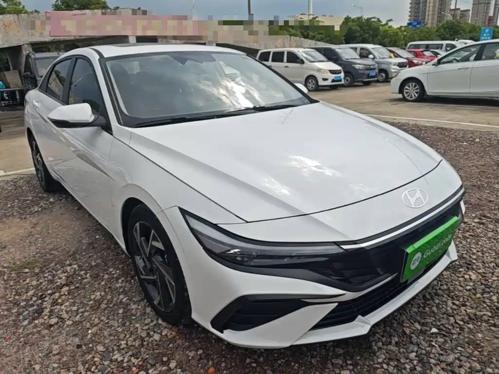 Hyundai Elantra — миниатюра 4