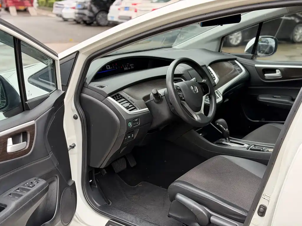Honda Jade — миниатюра 6