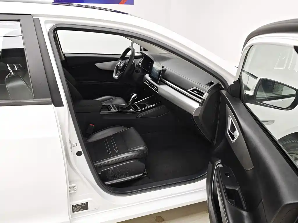 BYD Qin — миниатюра 10