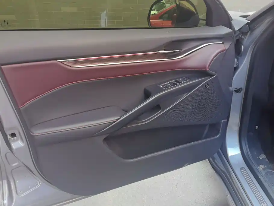 Ford Mondeo — миниатюра 7