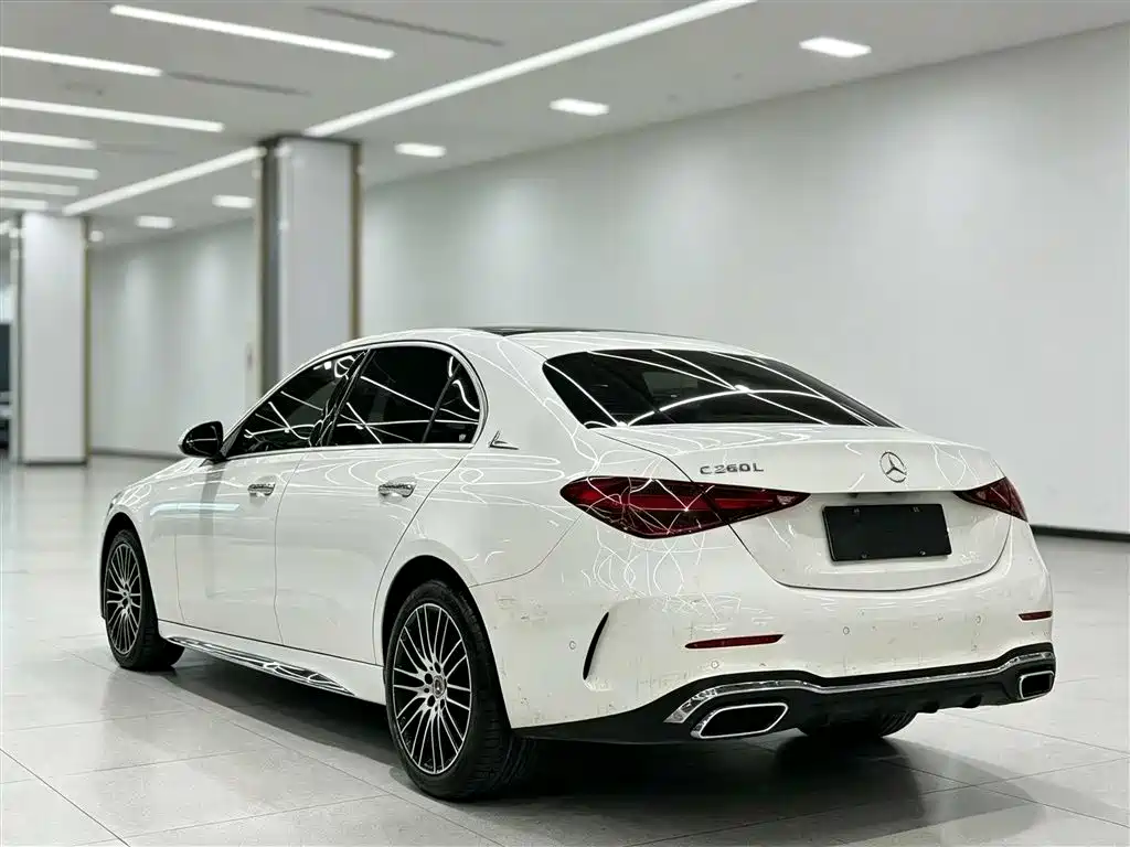 Mercedes-Benz C-Class — миниатюра 6