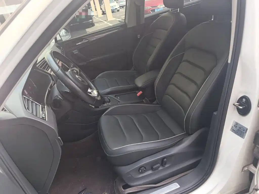 Volkswagen Tiguan L — миниатюра 15