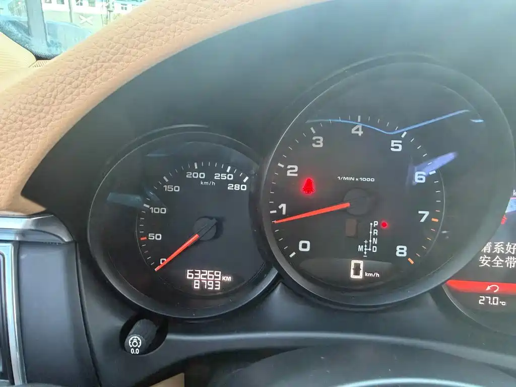 Porsche Macan — миниатюра 11