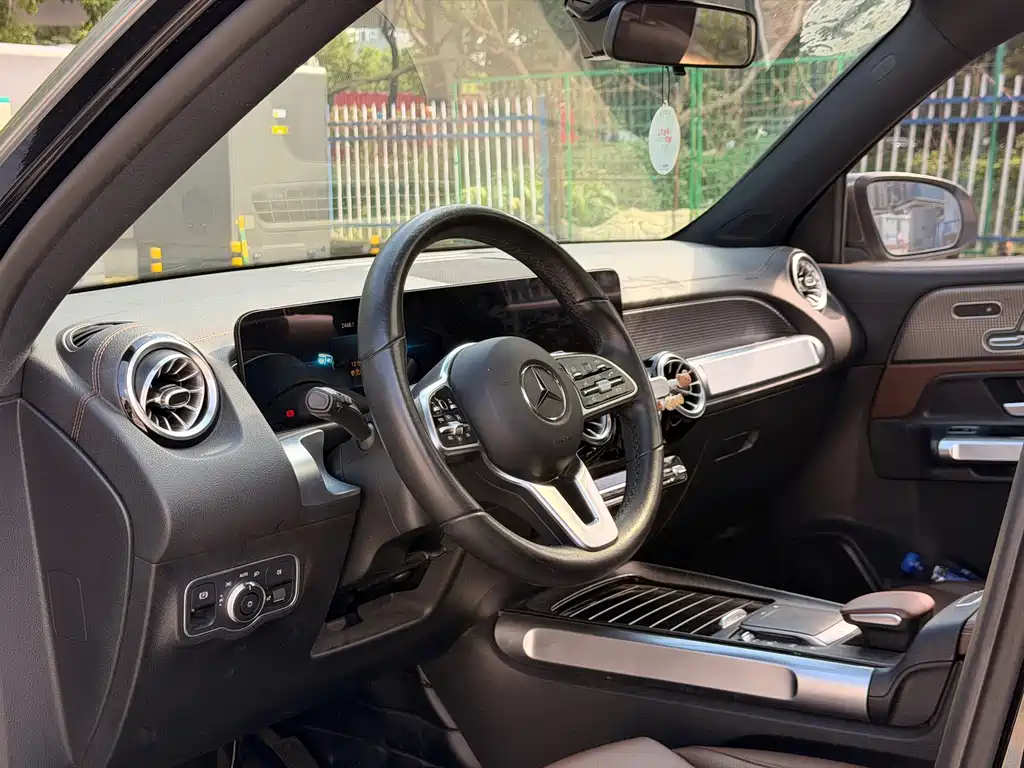 Mercedes-Benz GLB — миниатюра 5