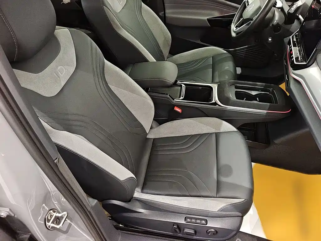 Volkswagen ID.4 Crozz — миниатюра 3
