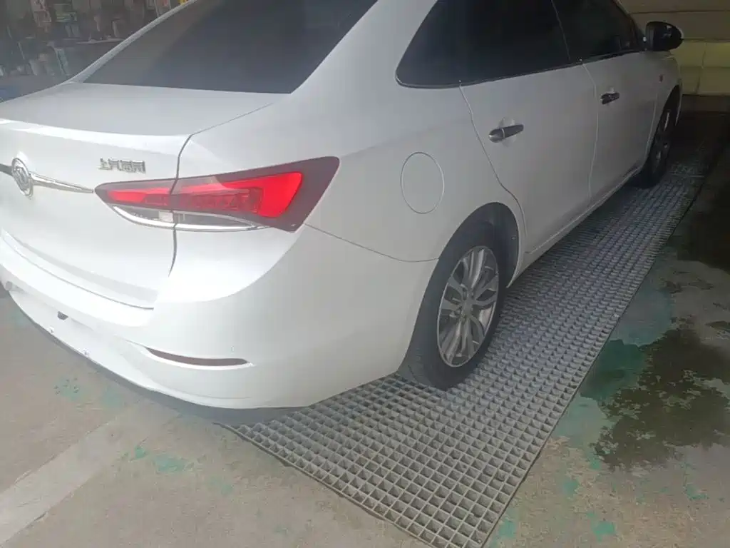 Buick Excelle — миниатюра 8