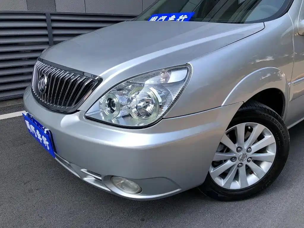 Buick GL8 — миниатюра 3