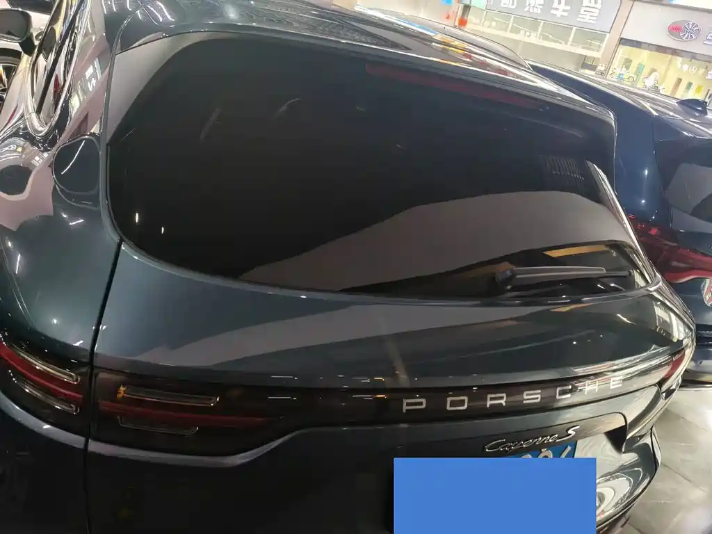Porsche Cayenne — миниатюра 11