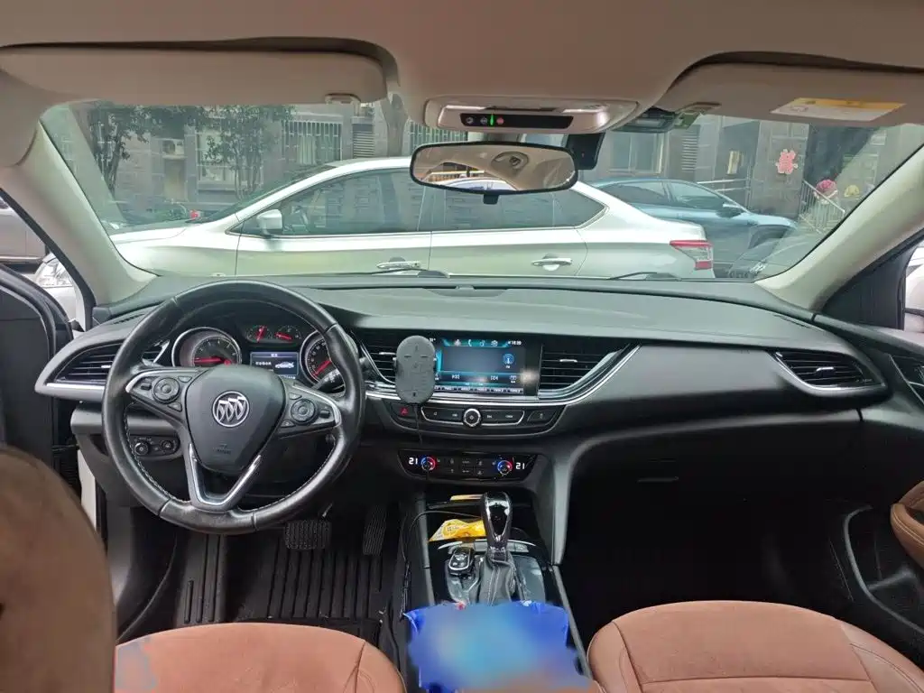 Buick Regal — миниатюра 13