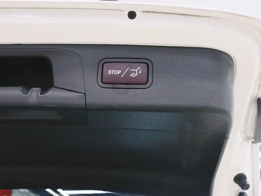 Mercedes-Benz GLC — миниатюра 21
