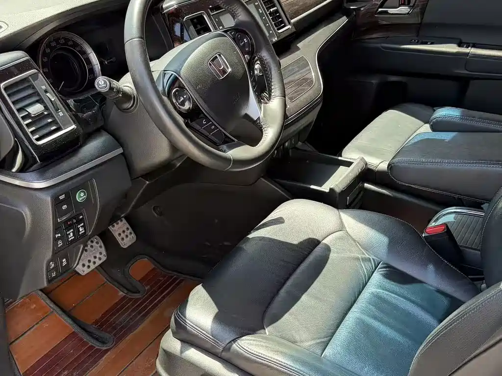 Honda Elysion — миниатюра 7