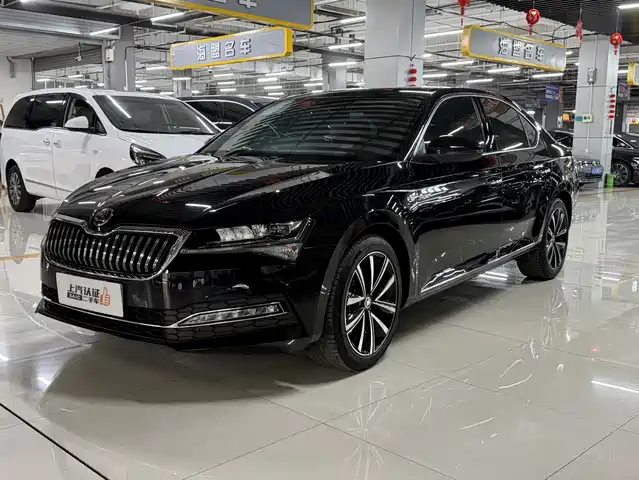 2025 Skoda Superb