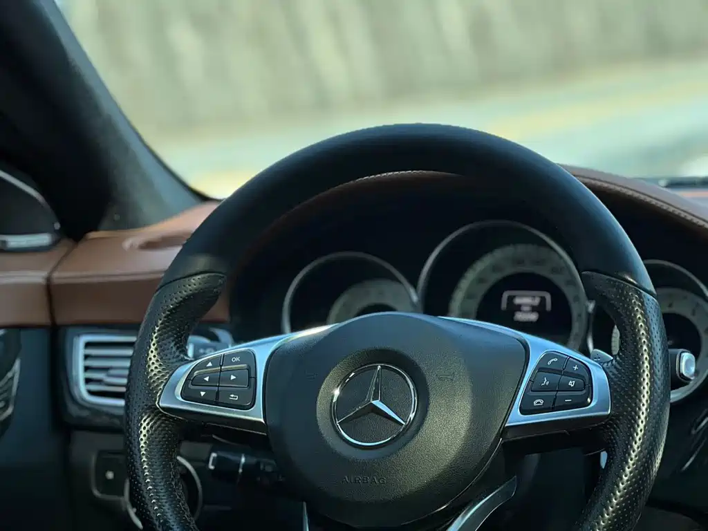 Mercedes-Benz CLS — миниатюра 10