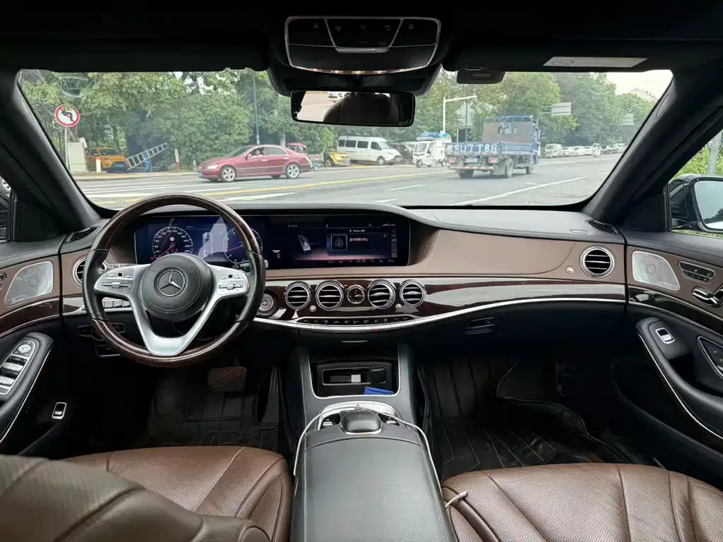 Mercedes-Benz S-Class — миниатюра 7