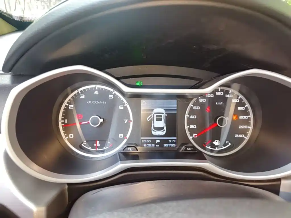 Geely Boyue — миниатюра 8