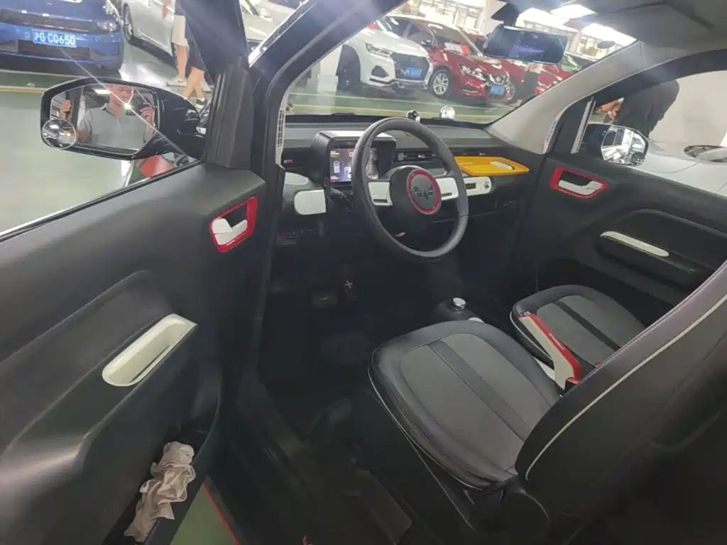 Wuling MINIEV — миниатюра 16