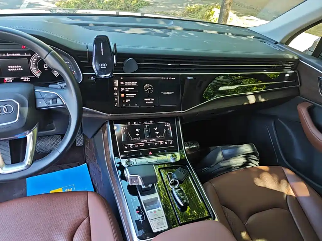 Audi Q7 — миниатюра 13