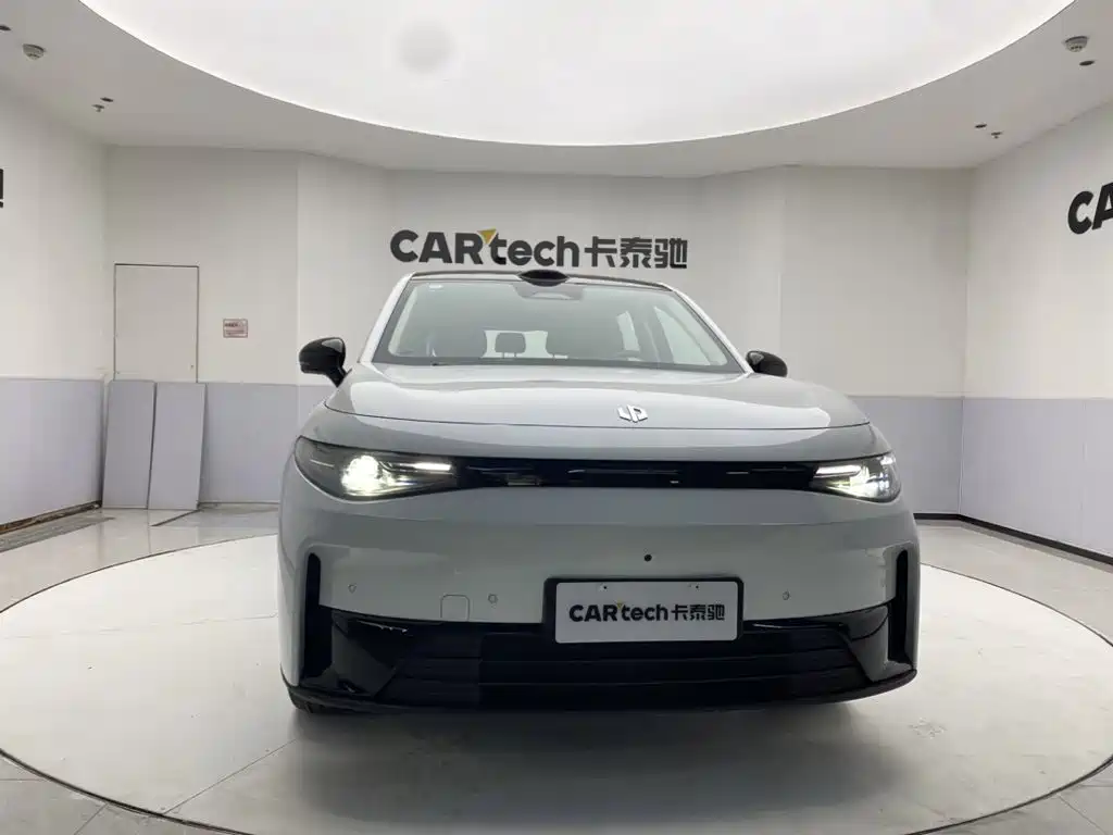 Leapmotor Leapmotor C10 — миниатюра 3