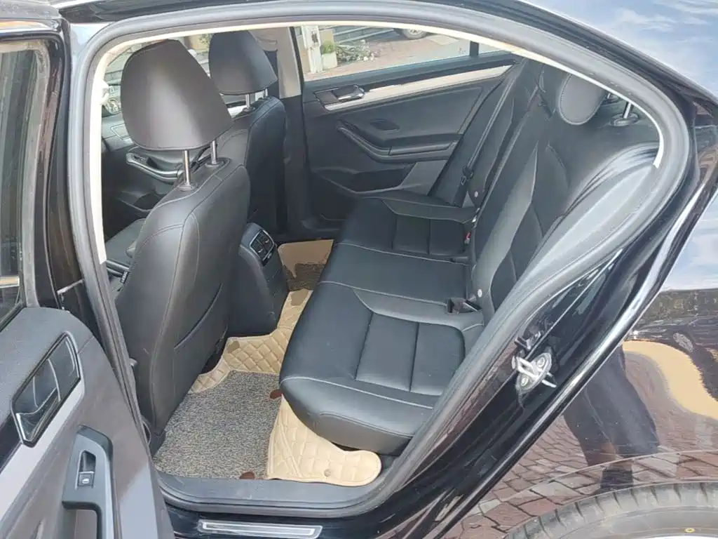 Volkswagen Sagitar — миниатюра 17