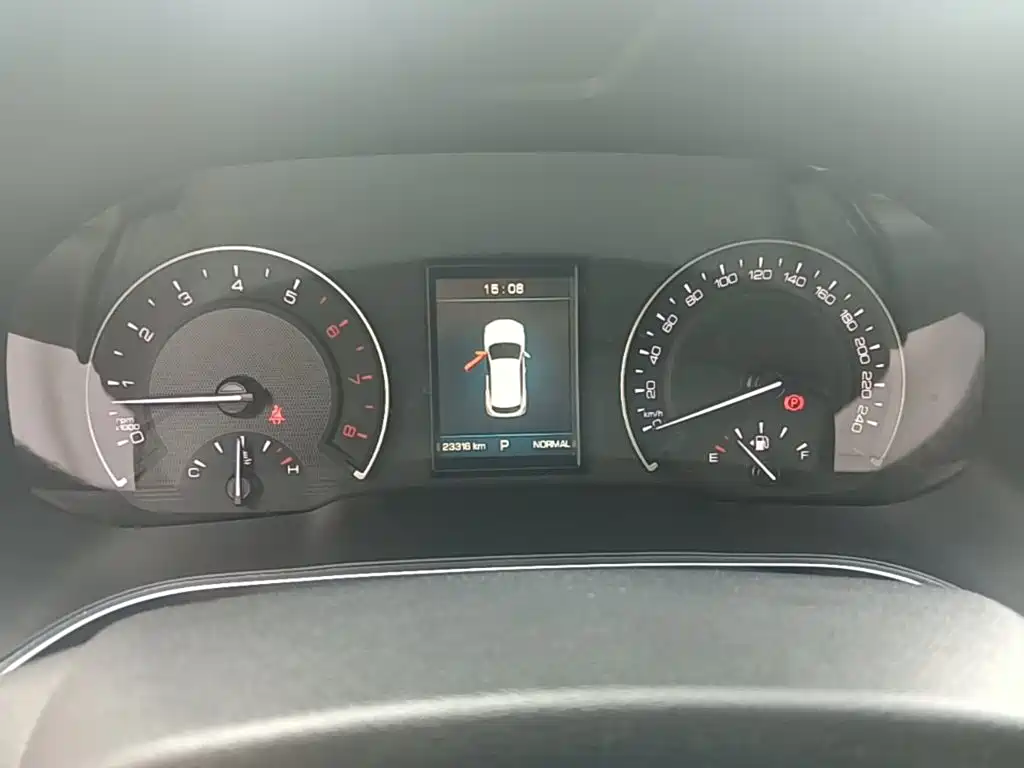 Wey Wey VV5 — миниатюра 12