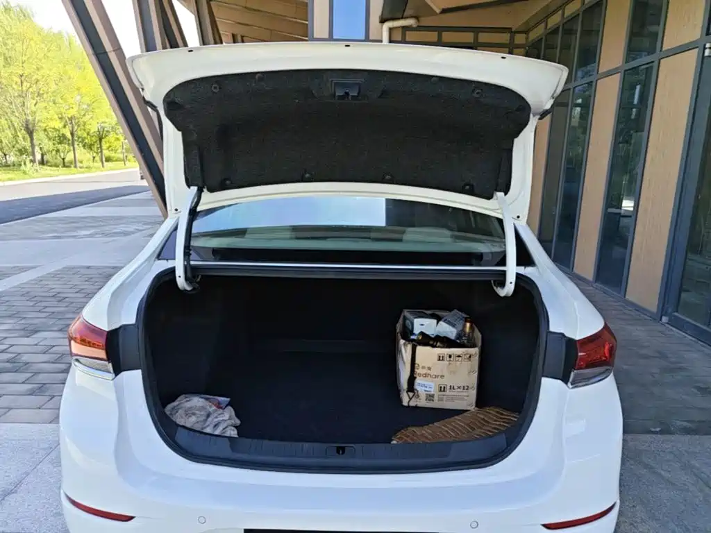 Buick Excelle — миниатюра 19