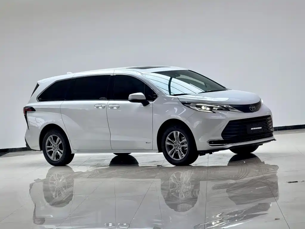 Toyota Sienna — миниатюра 3