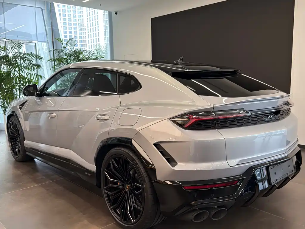 Lamborghini Urus SE — миниатюра 4