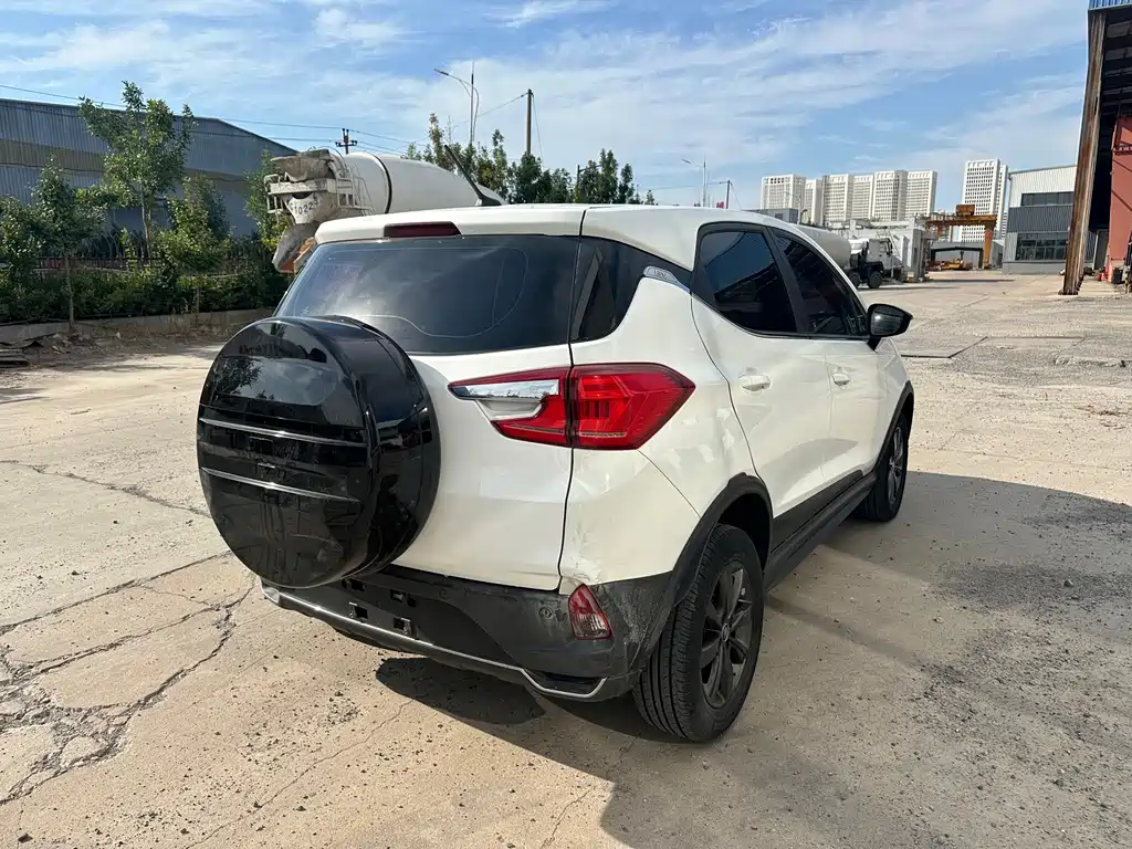 BYD Yuan EV — миниатюра 5