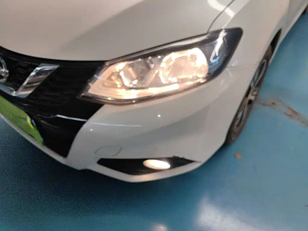 Nissan Tiida — миниатюра 24
