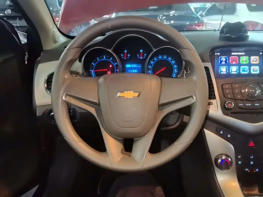 Chevrolet Cruze — миниатюра 11