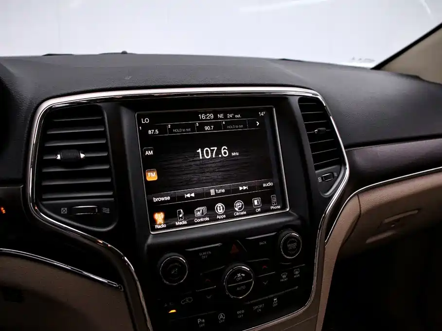 Jeep Grand Cherokee (Import) — миниатюра 8