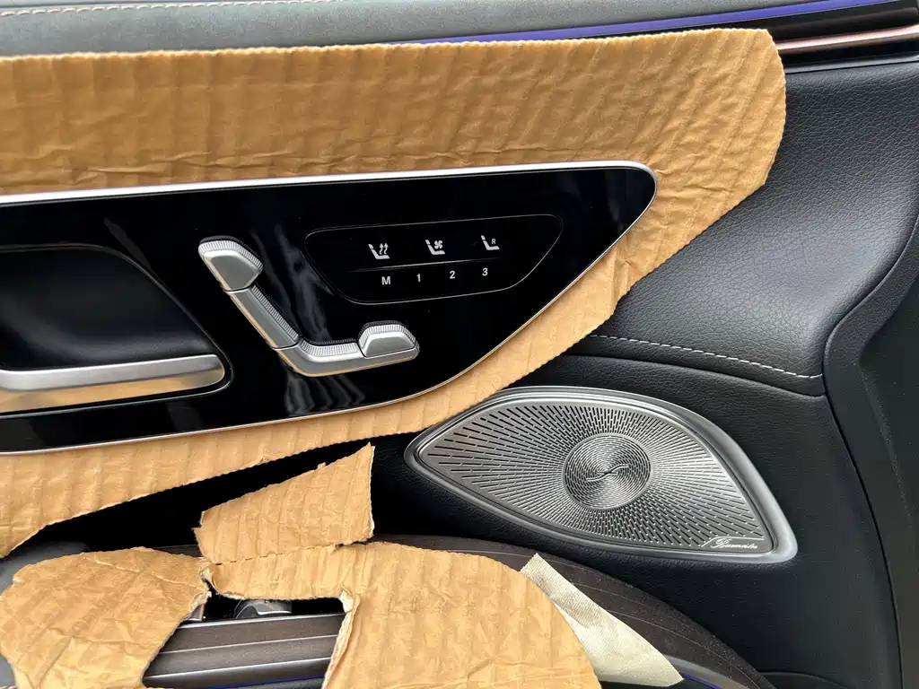 Mercedes-Benz EQS SUV — миниатюра 8