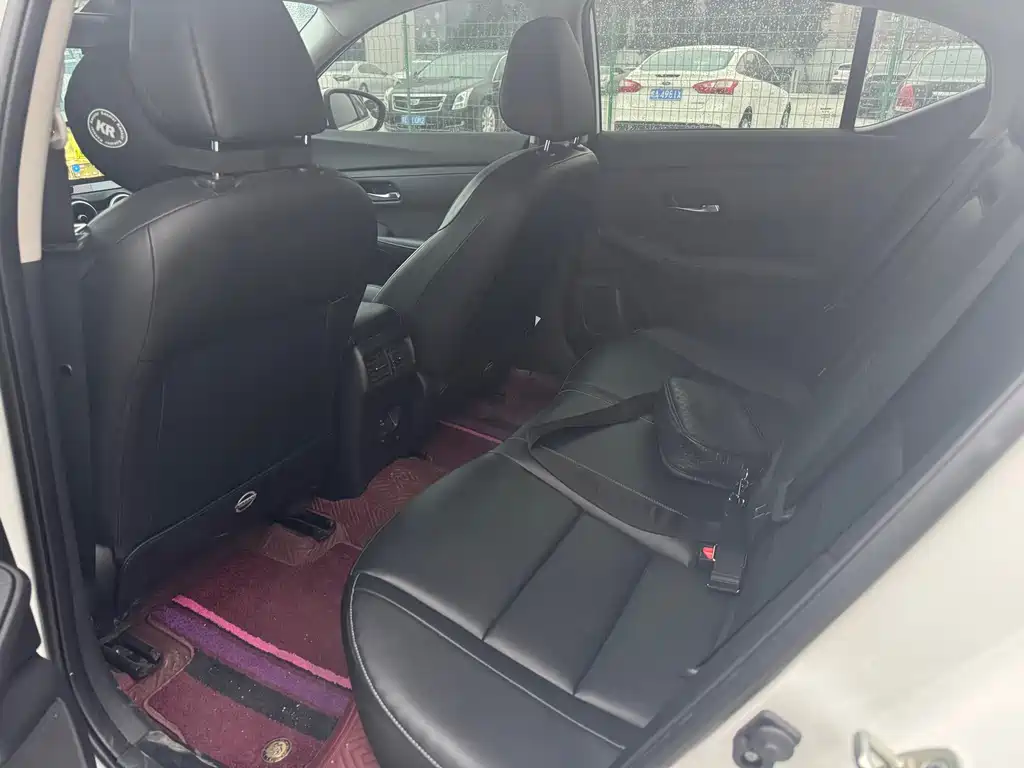 Nissan Sylphy — миниатюра 6