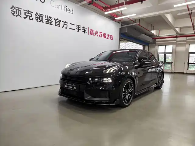 Lynk & Co 03