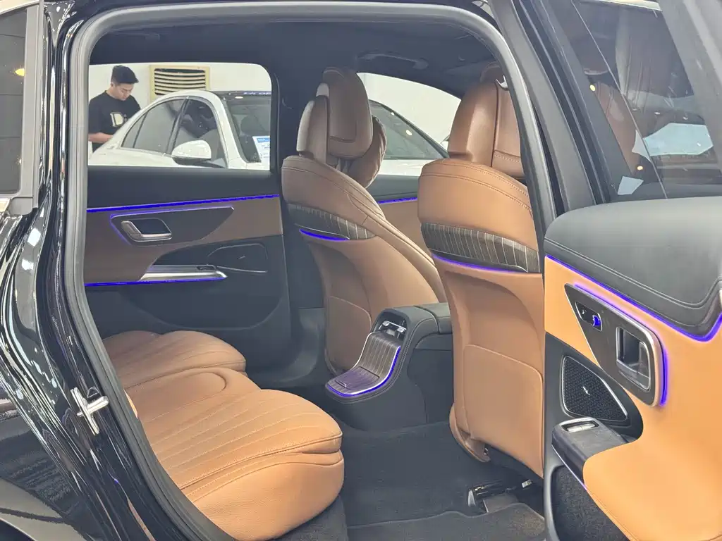 Mercedes-Benz E-Class New Energy — миниатюра 14