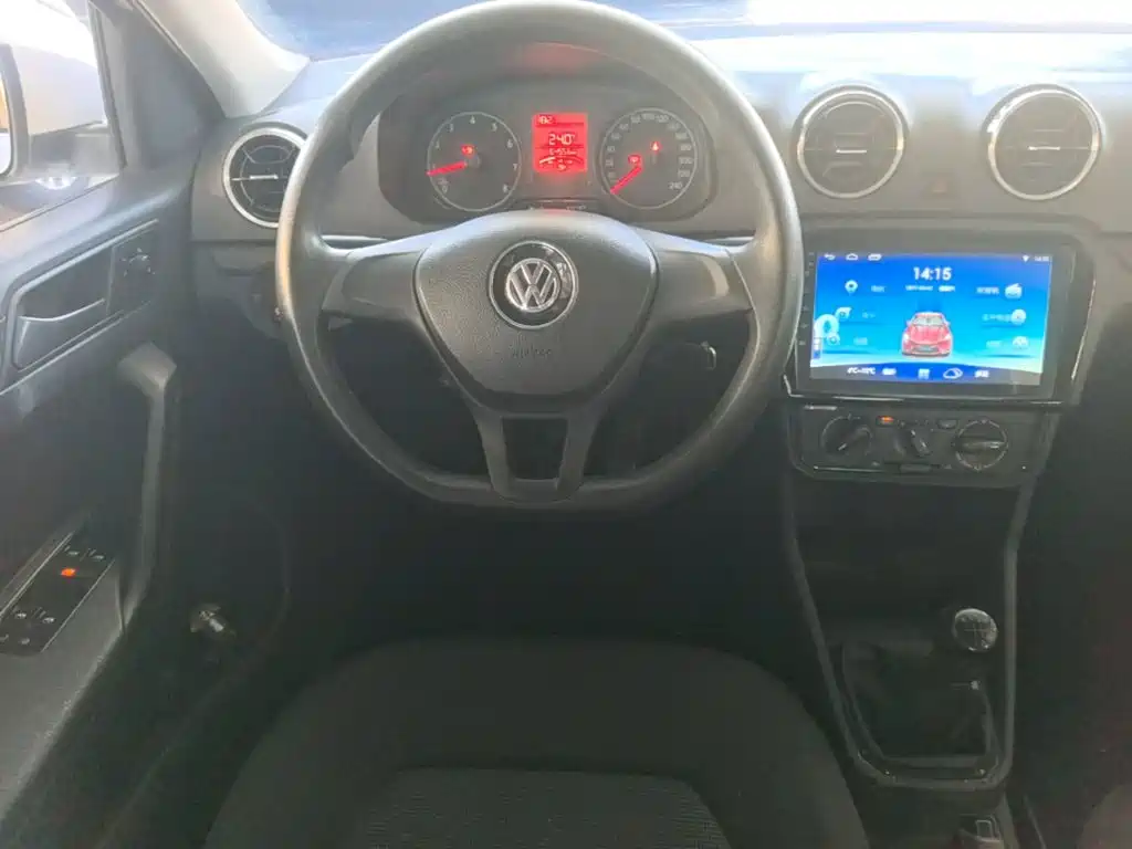 Volkswagen Jetta — миниатюра 11