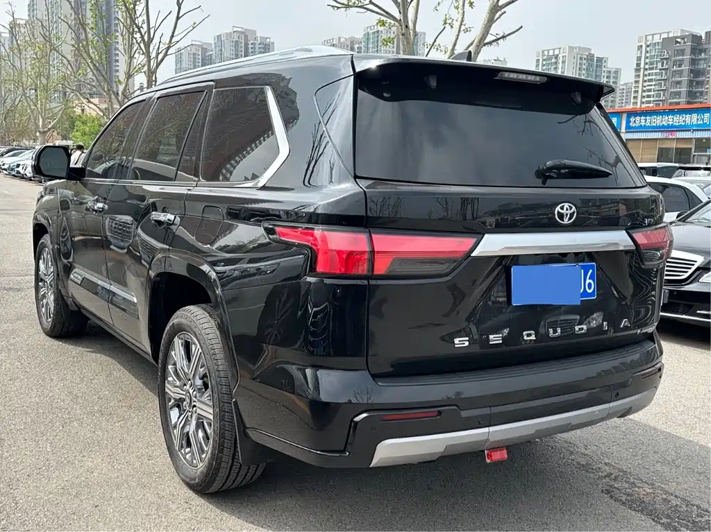 Toyota Sequoia 2025 3.4T Capstone
