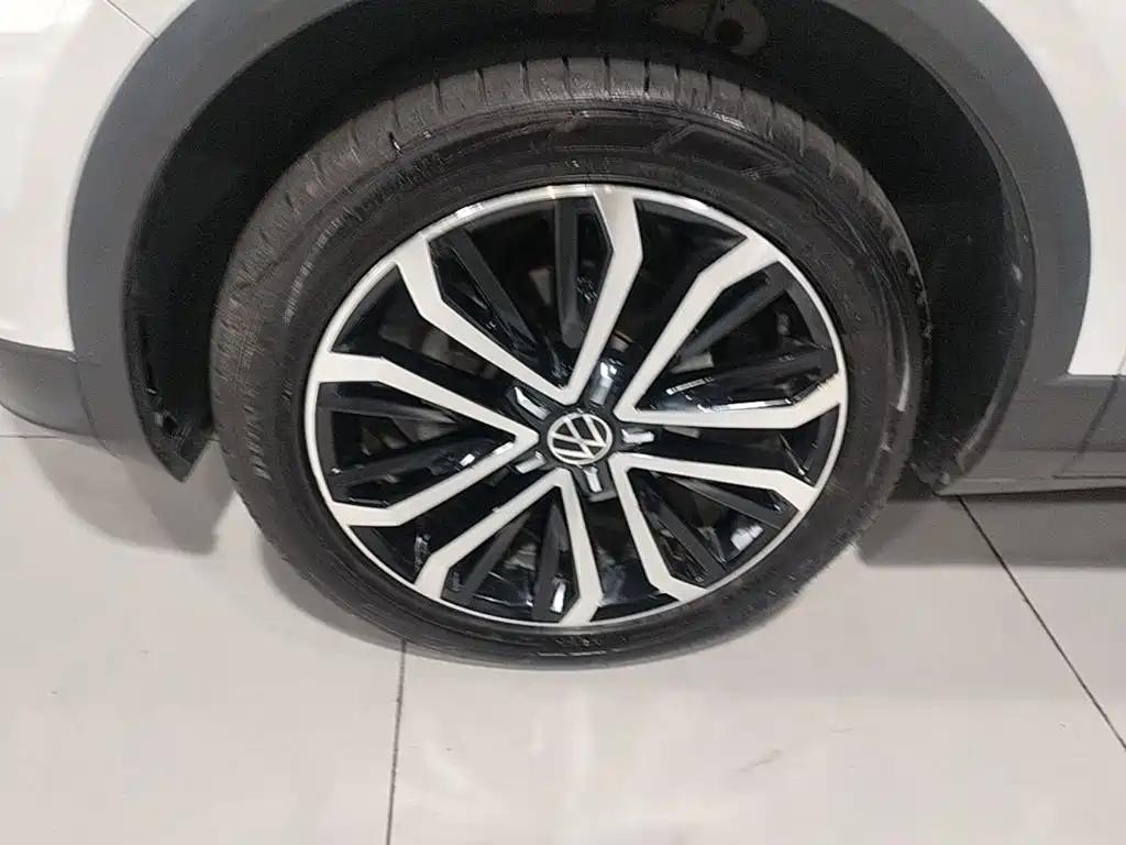 Volkswagen T-Roc — миниатюра 23