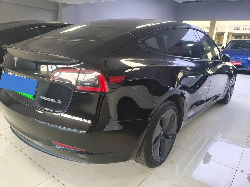 Tesla Model 3 — миниатюра 8