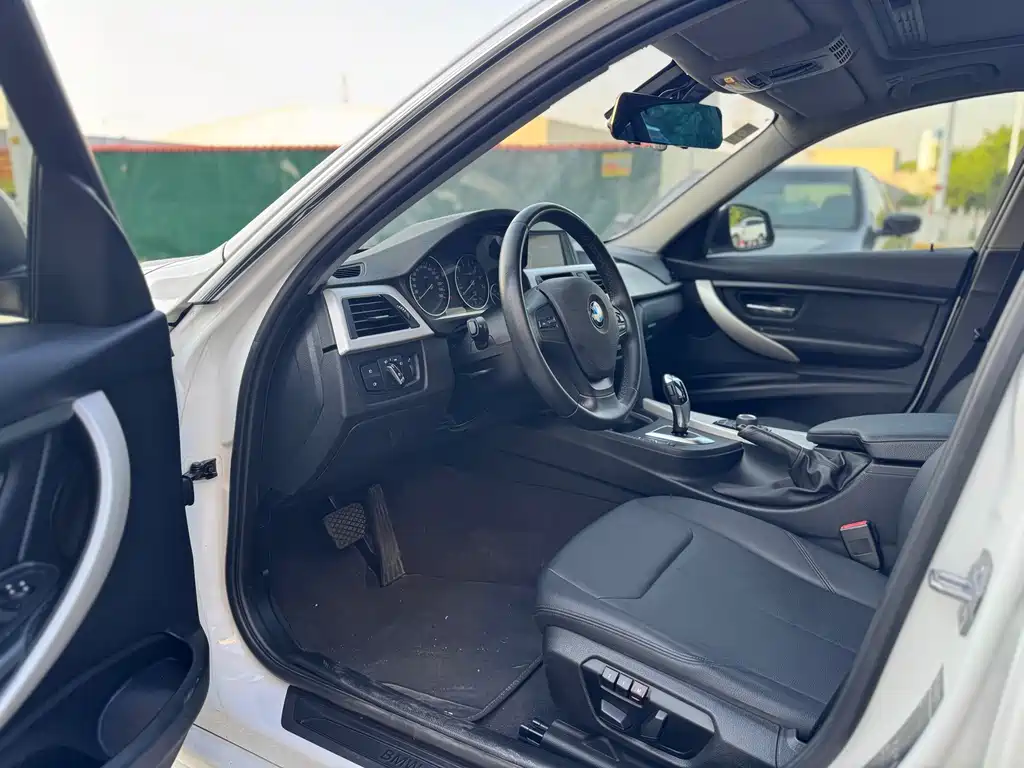 BMW 3 Series — миниатюра 4