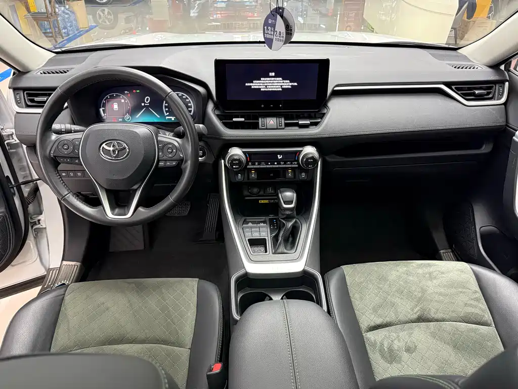 TOYOTA RAV4 RONGFANG