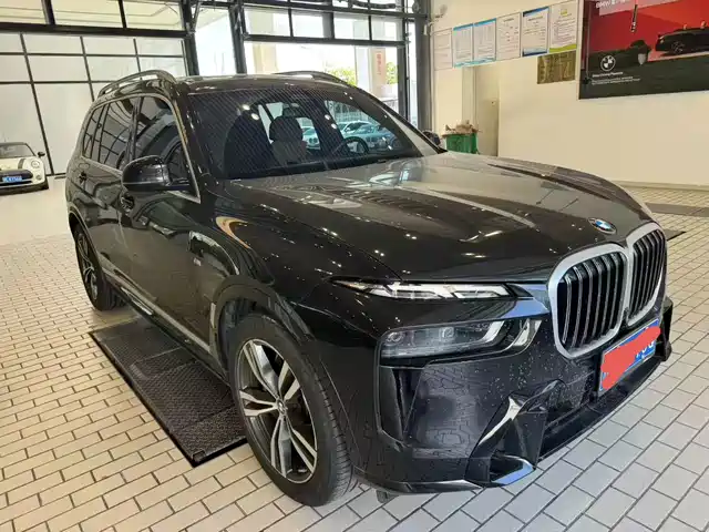 2024 BMW X7