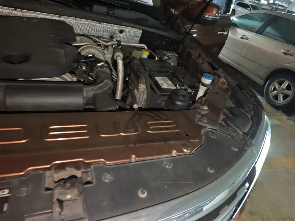 Roewe RX8 — миниатюра 24