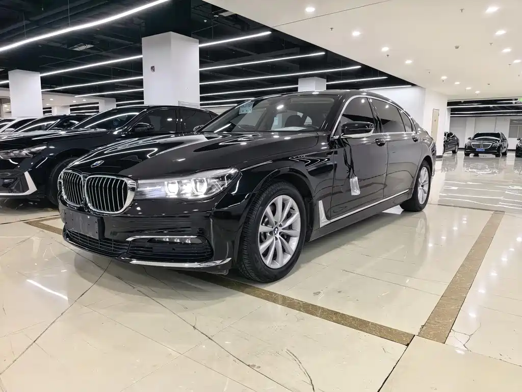 BMW 7 Series — миниатюра 3