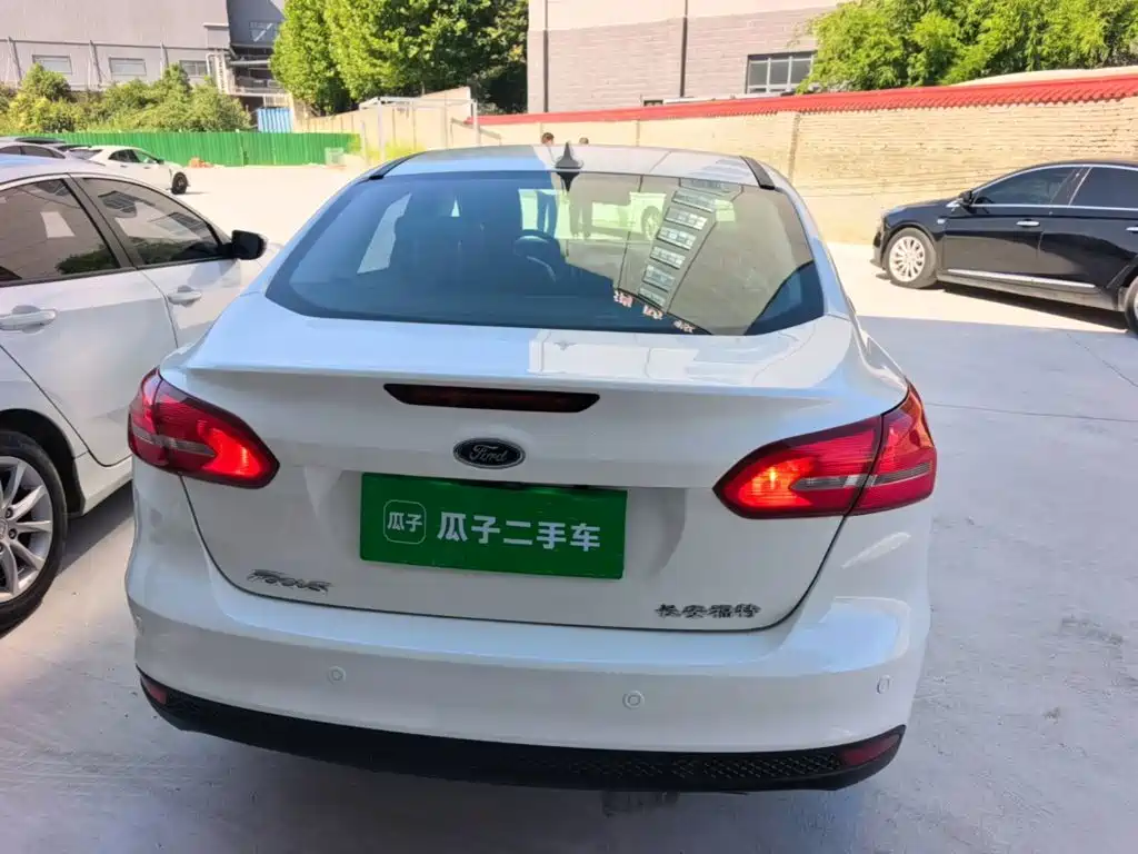 Ford Focus — миниатюра 6