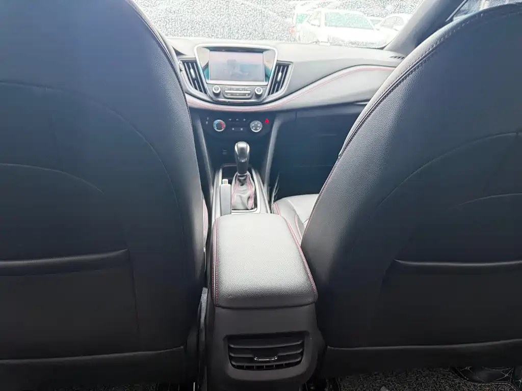 Chevrolet Monza 2019 RS 330T AT VI