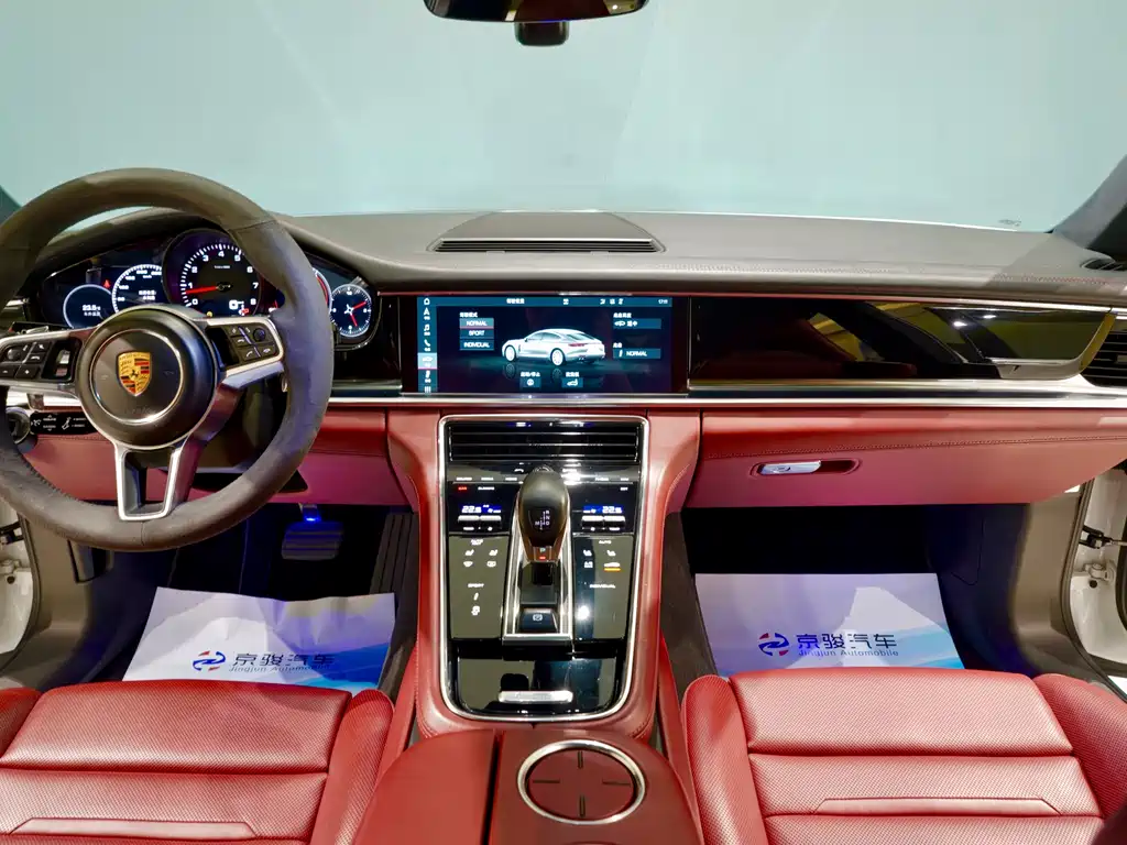 Porsche Panamera — миниатюра 5